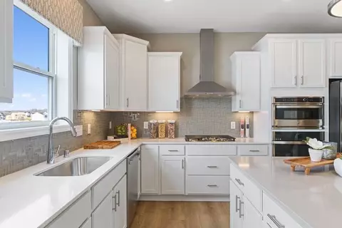 1636 Upper 143rd St, Rosemount, MN 55068