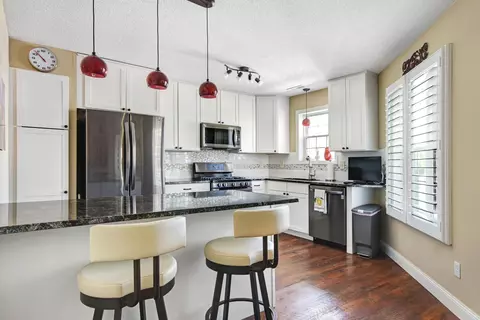 3046 Timberwood Trl, Eagan, MN 55121 photo 3