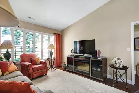 3046 Timberwood Trl, Eagan, MN 55121 photo 8