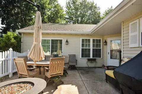 3046 Timberwood Trl, Eagan, MN 55121 photo 22