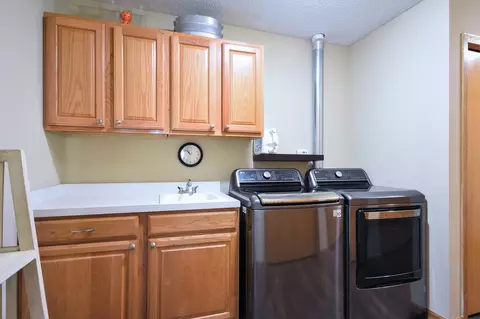 3046 Timberwood Trl, Eagan, MN 55121 photo 19