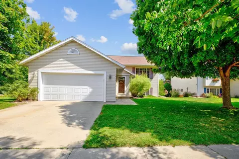 1439 50th St NW, Rochester, MN 55901