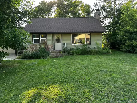 620 N Perry Ave, Browerville, MN 56438