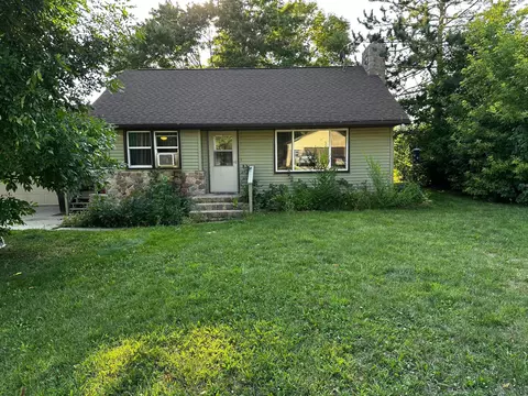 620 N Perry Ave, Browerville, MN 56438