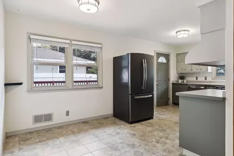 4098 Diamond Dr, Eagan, MN 55122 photo 10