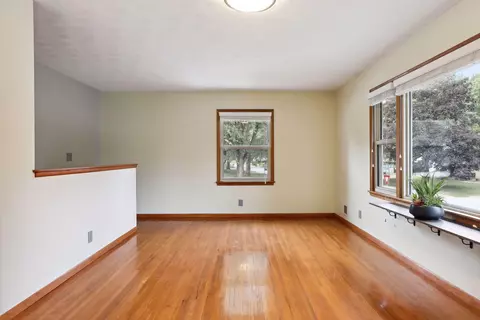 4098 Diamond Dr, Eagan, MN 55122 photo 6