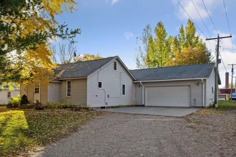 209 W Elm St, Parkers Prairie, MN 56361