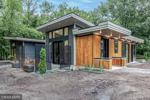 6115 Cathcart Dr, Shorewood, MN 55331