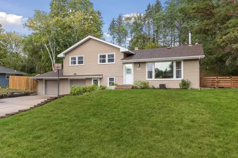 15614 S Lund Rd, Eden Prairie, MN 55346