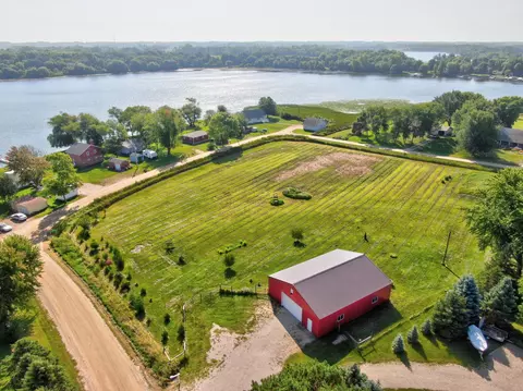 13587 37th St NW, Annandale, MN 55302