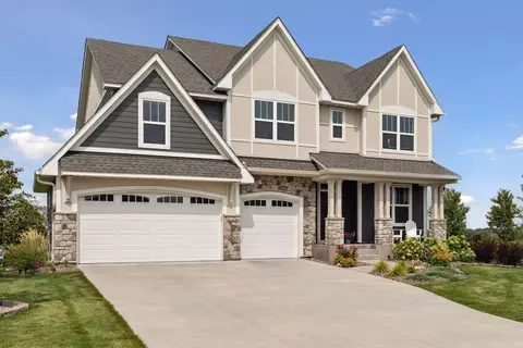 54 Rapp Farm Blvd, North Oaks, MN 55127