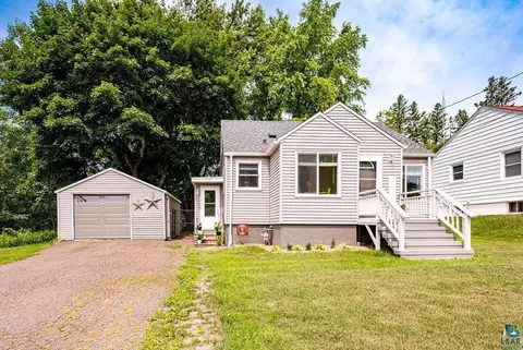2315 Hillcrest Dr, Duluth, MN 55811