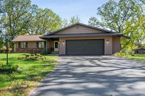 310 Lakeview Dr, North Hudson, WI 54016