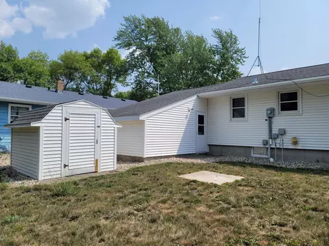 1007 Pine Ave, Marshall, MN 56258 photo 3