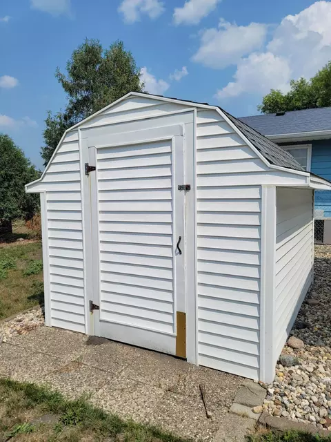 1007 Pine Ave, Marshall, MN 56258 photo 5
