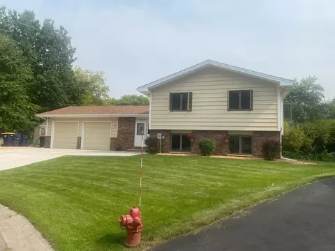 15173 Ellen Cir SE, Prior Lake, MN 55372