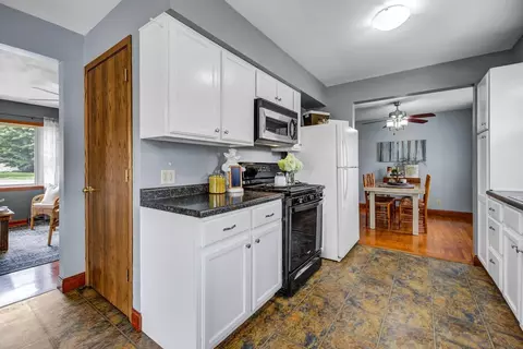2 Laurel Ct, Faribault, MN 55021 photo 12