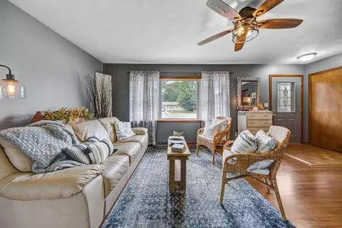 2 Laurel Ct, Faribault, MN 55021 photo 9