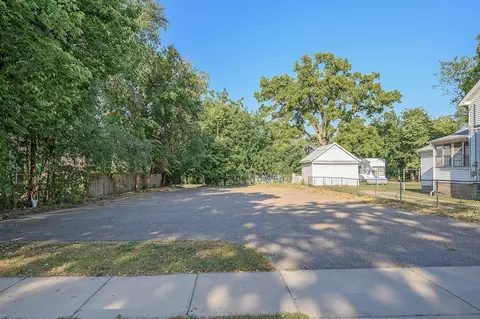 1807 1st Ave, Anoka, MN 55303