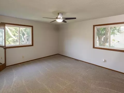 859 Rogers Ct, Eagan, MN 55123 photo 23
