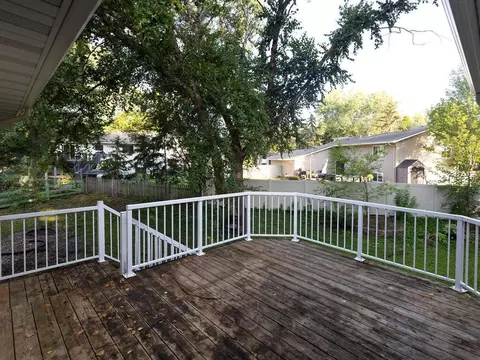 859 Rogers Ct, Eagan, MN 55123 photo 9