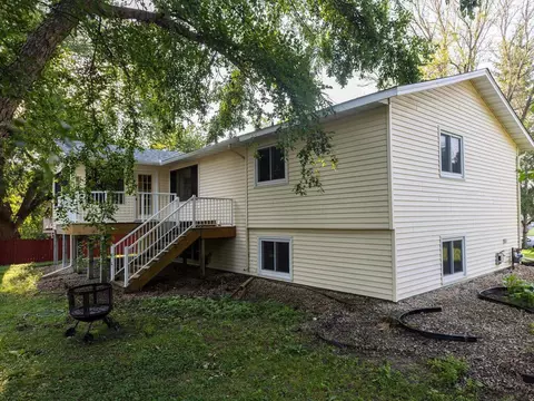 859 Rogers Ct, Eagan, MN 55123 photo 5