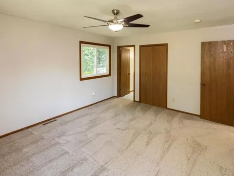 859 Rogers Ct, Eagan, MN 55123 photo 24