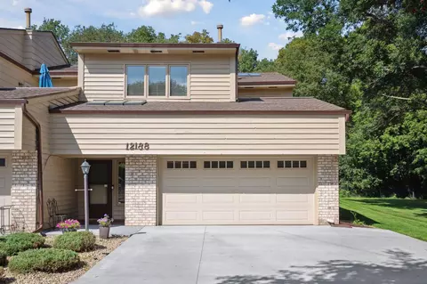 12188 Dogwood St NW, Coon Rapids, MN 55448