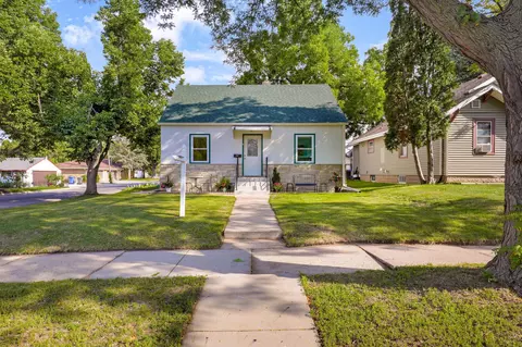 1721 Cottage Ave E, Saint Paul, MN 55106