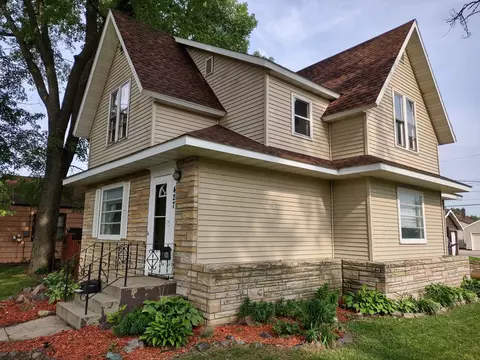 427 E Schlieman Ave, Appleton, MN 56208 photo 2