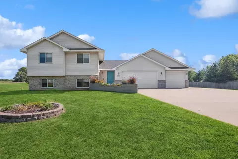 4737 377th St, North Branch, MN 55056