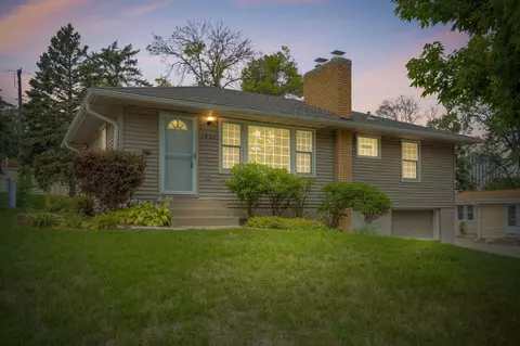 1326 Independence Ave S, Saint Louis Park, MN 55426