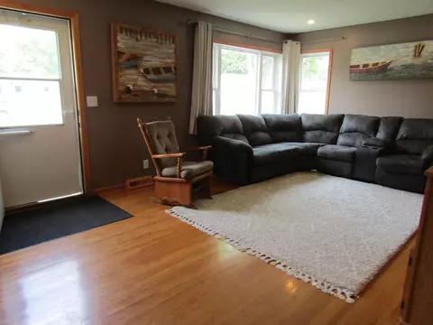 385 3rd St, Dawson, MN 56232 photo 6