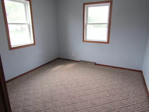 385 3rd St, Dawson, MN 56232 photo 22