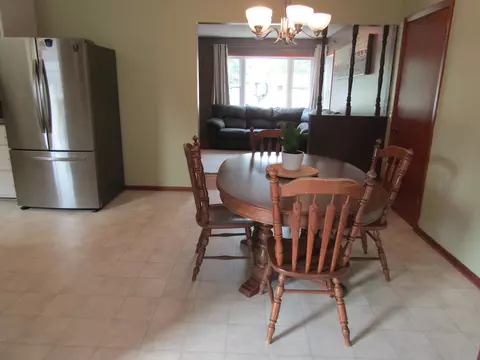 385 3rd St, Dawson, MN 56232 photo 9