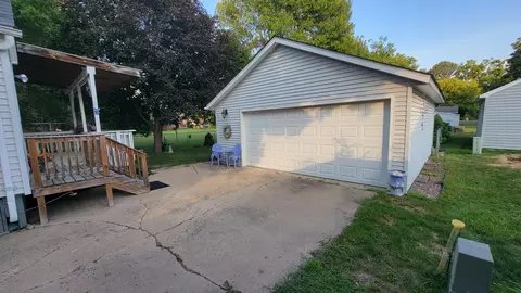 309 S 6th St, Marshall, MN 56258 photo 20
