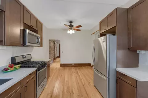 607 S 9th St #1, Minneapolis, MN 55404