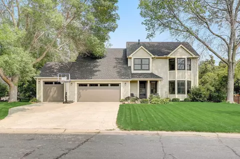3930 Worchester Dr, Eagan, MN 55123