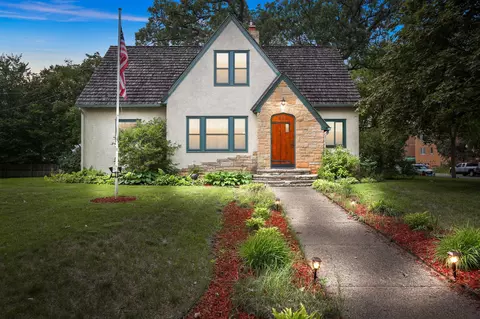 609 1st St, Princeton, MN 55371