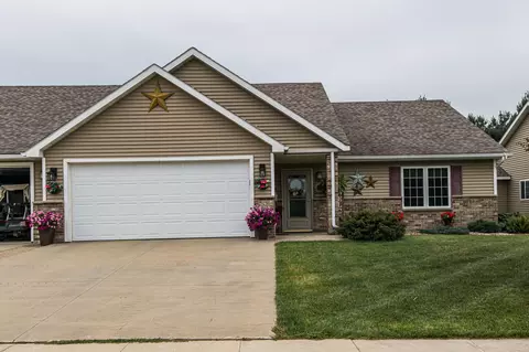 1303 5th St NW, Dodge Center, MN 55927