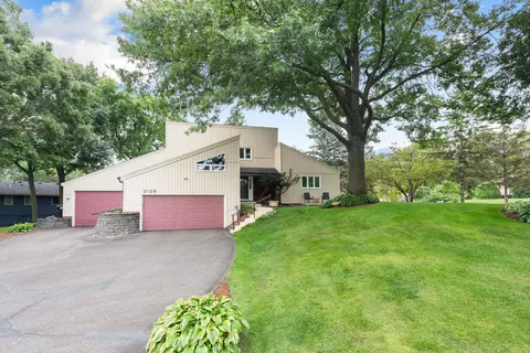 3129 18th St NW, New Brighton, MN 55112