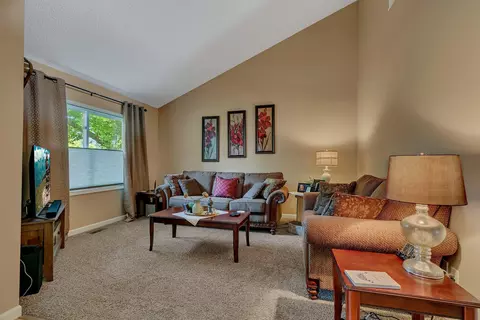 2562 Stearns Way, Saint Cloud, MN 56303 photo 7