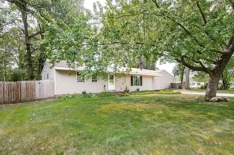8217 Iris Dr N, Brooklyn Park, MN 55428