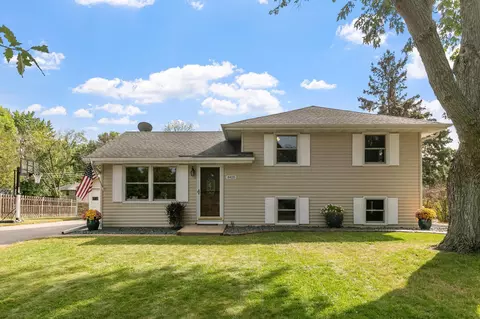 8435 87th St S, Cottage Grove, MN 55016