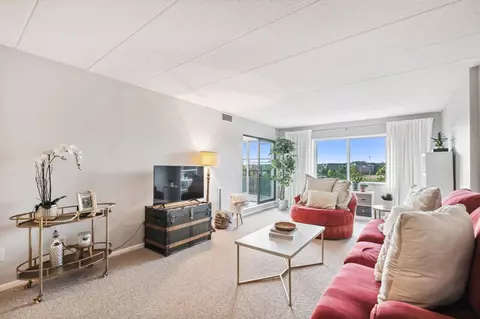 3320 Louisiana Ave S #404, Saint Louis Park, MN 55426