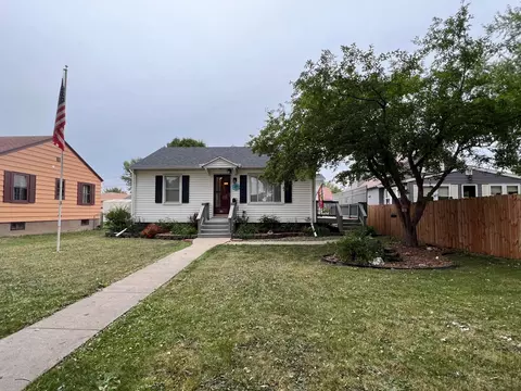 703 10th St S, Virginia, MN 55792