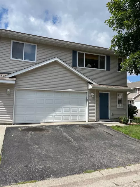 449 Tanager Path, Mankato, MN 56001