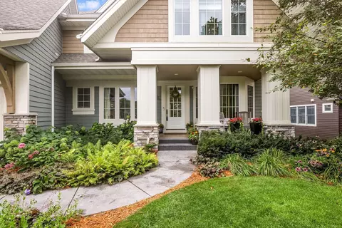 570 Lake Ridge Dr, Shoreview, MN 55126