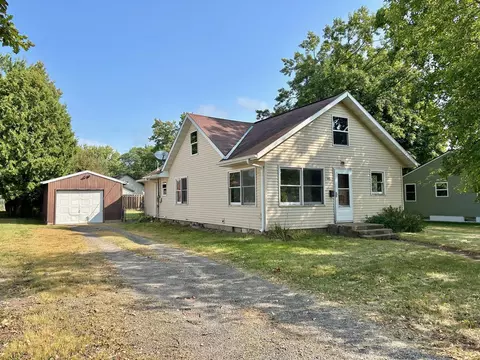 615 4th St SW, Crosby, MN 56441