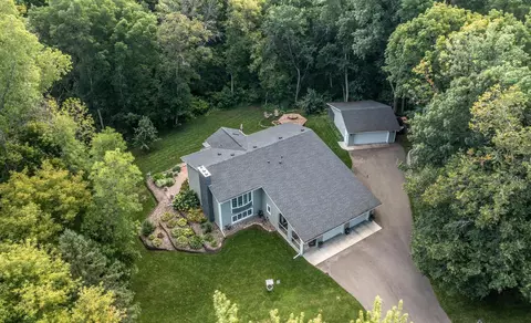 16091 Creekwood Dr, Prior Lake, MN 55372